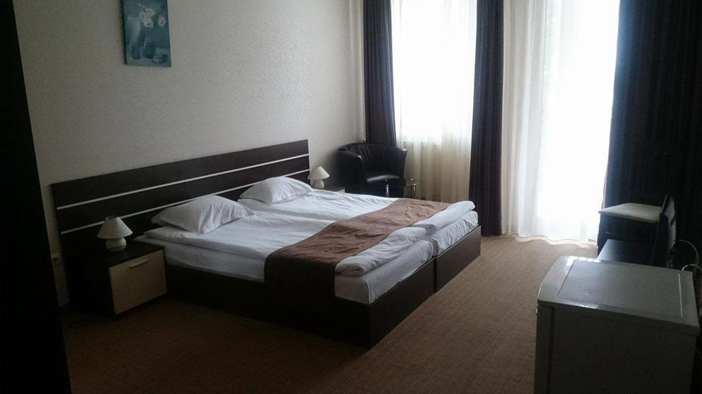 בורובץ Iceberg Hotel מראה חיצוני תמונה
